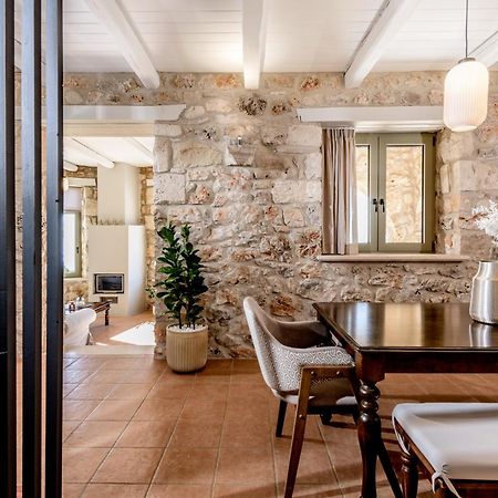 Gagouinos Cottage Korithion Ngoại thất bức ảnh