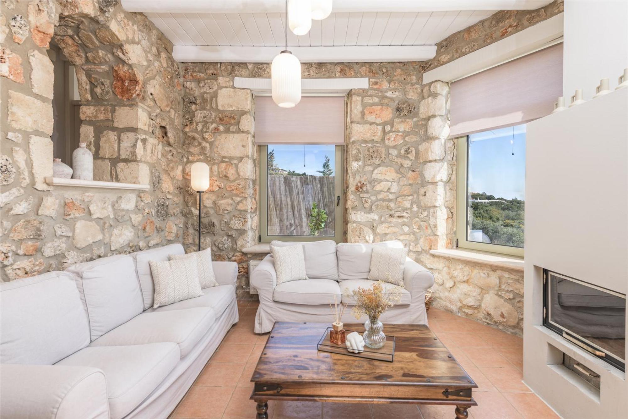 Gagouinos Cottage Korithion Ngoại thất bức ảnh