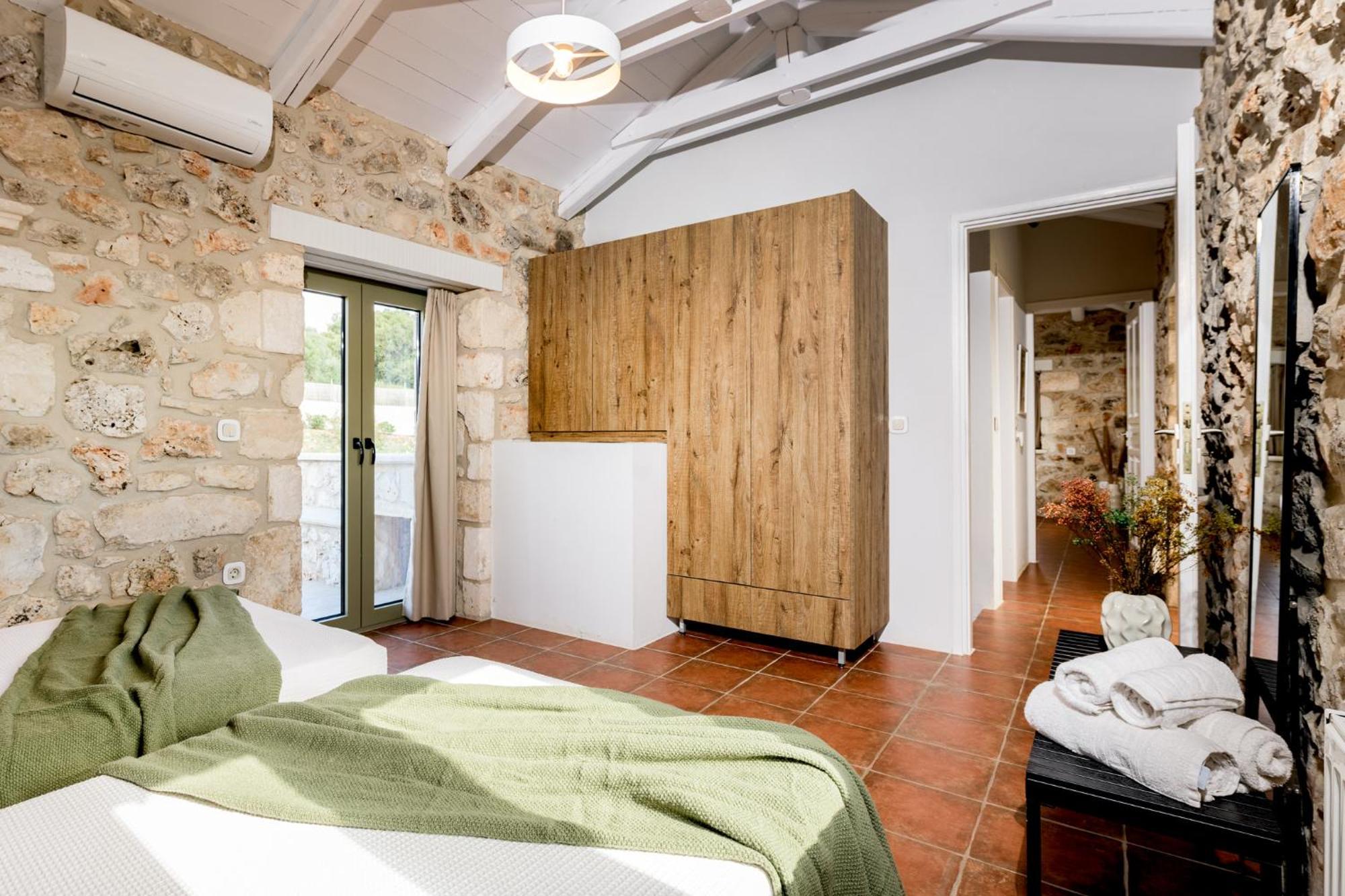 Gagouinos Cottage Korithion Ngoại thất bức ảnh