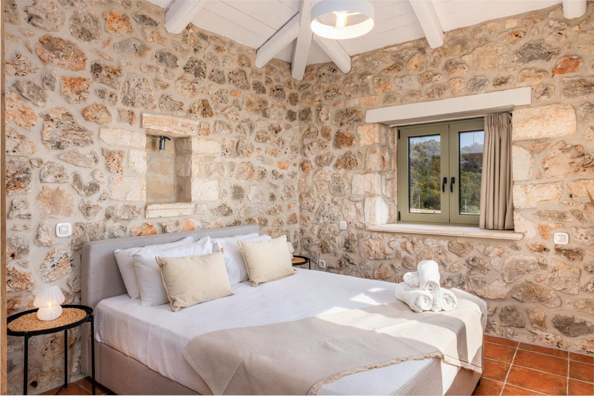 Gagouinos Cottage Korithion Ngoại thất bức ảnh