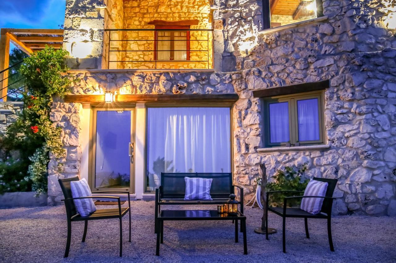 Gagouinos Cottage Korithion Ngoại thất bức ảnh